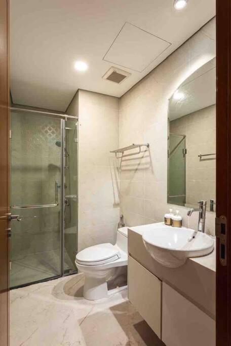 Căn hộ dịch vụ Vinhomes - đầy đủ tiện nghi - tầm nhìn ra thành phố - Landmark plus