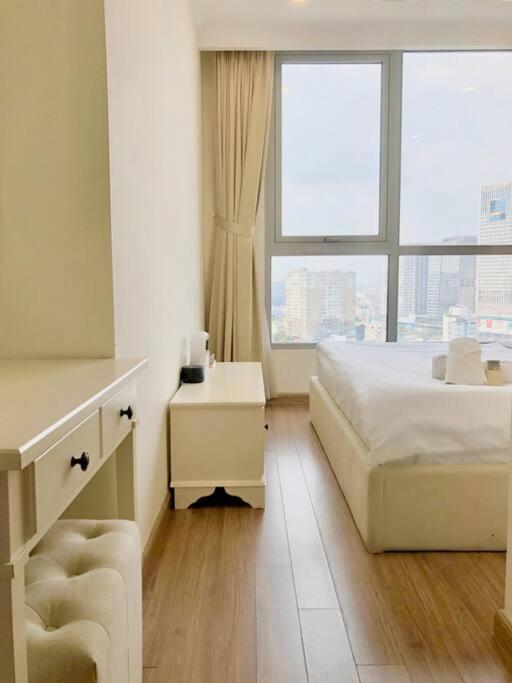 Căn hộ dịch vụ Vinhomes - đầy đủ tiện nghi - tầm nhìn ra thành phố - Landmark plus