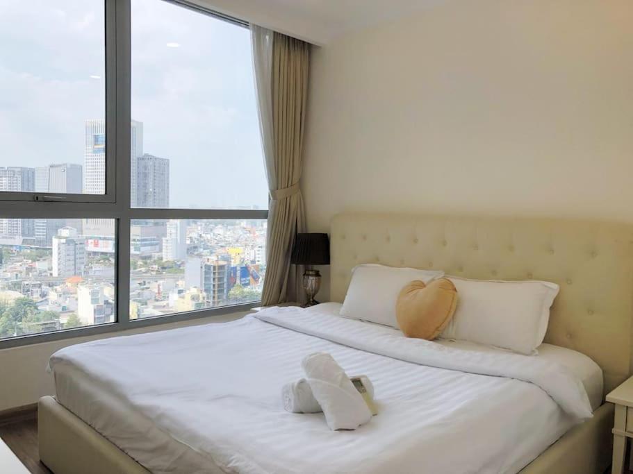 Căn hộ dịch vụ Vinhomes - đầy đủ tiện nghi - tầm nhìn ra thành phố - Landmark plus