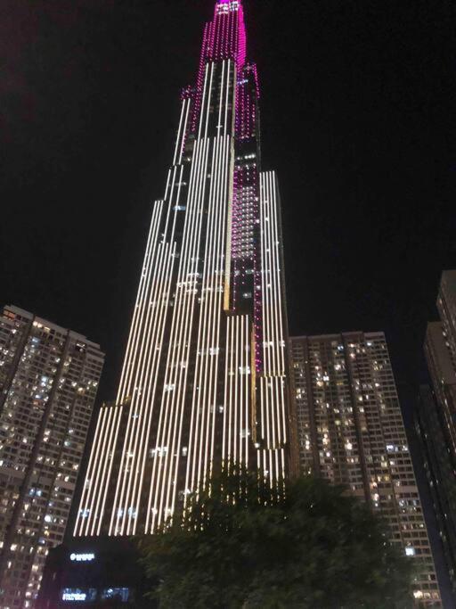 Căn hộ dịch vụ Vinhomes - đầy đủ tiện nghi - tầm nhìn ra thành phố - Landmark plus