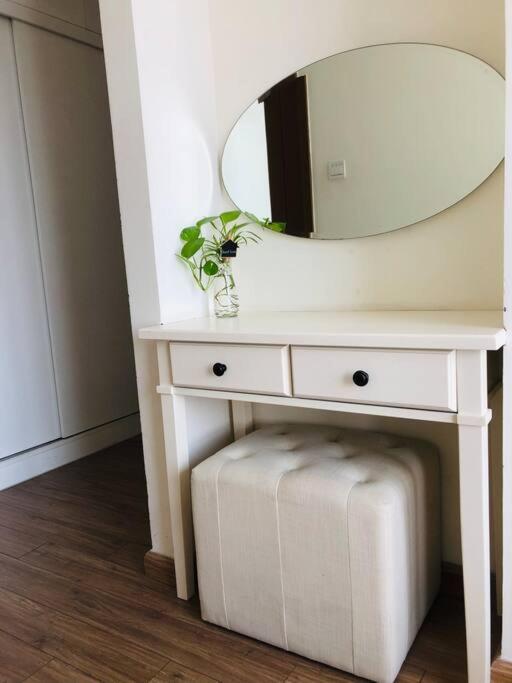 Căn hộ dịch vụ Vinhomes - đầy đủ tiện nghi - tầm nhìn ra thành phố - Landmark plus