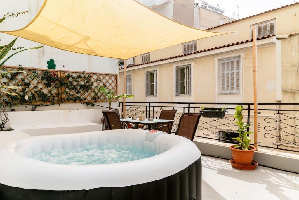 3BDR IDEAL CENTRAL ATHENIAN APT