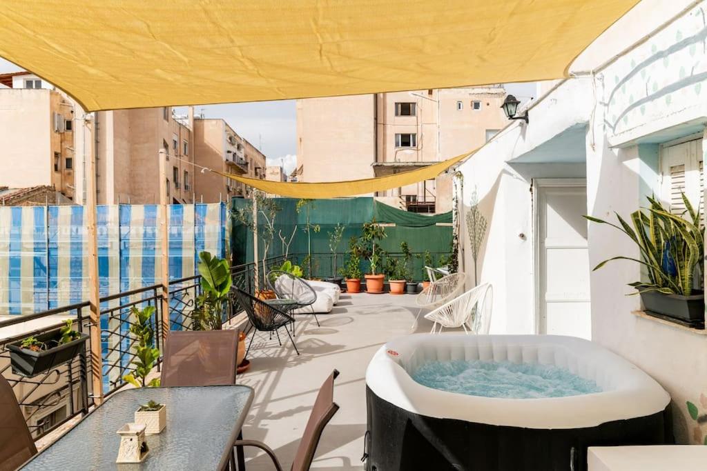 3BDR IDEAL CENTRAL ATHENIAN APT