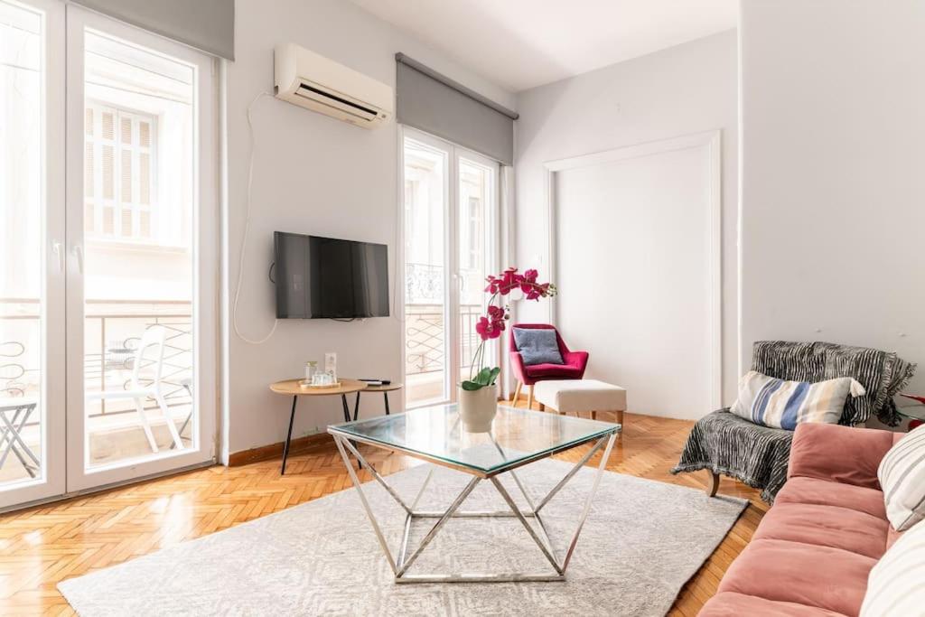 3BDR IDEAL CENTRAL ATHENIAN APT