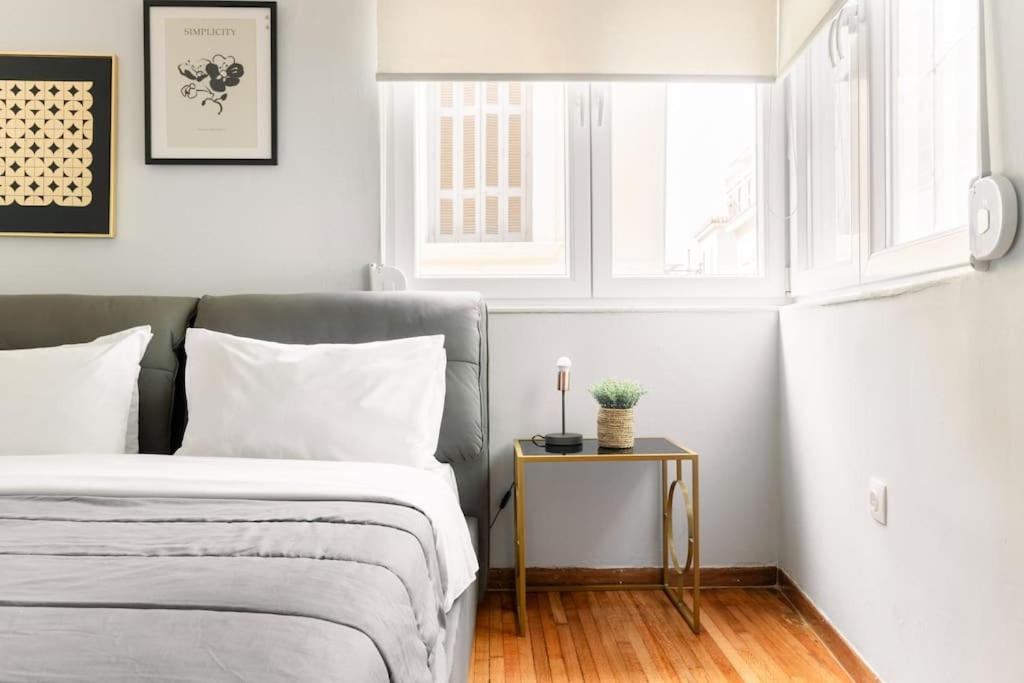 3BDR IDEAL CENTRAL ATHENIAN APT