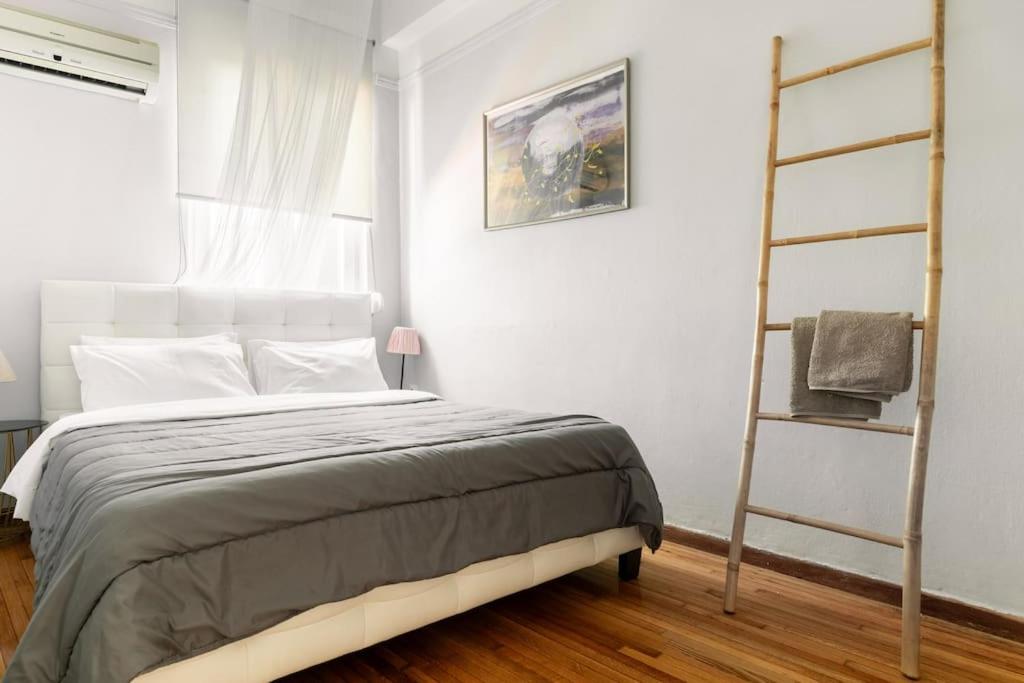 3BDR IDEAL CENTRAL ATHENIAN APT