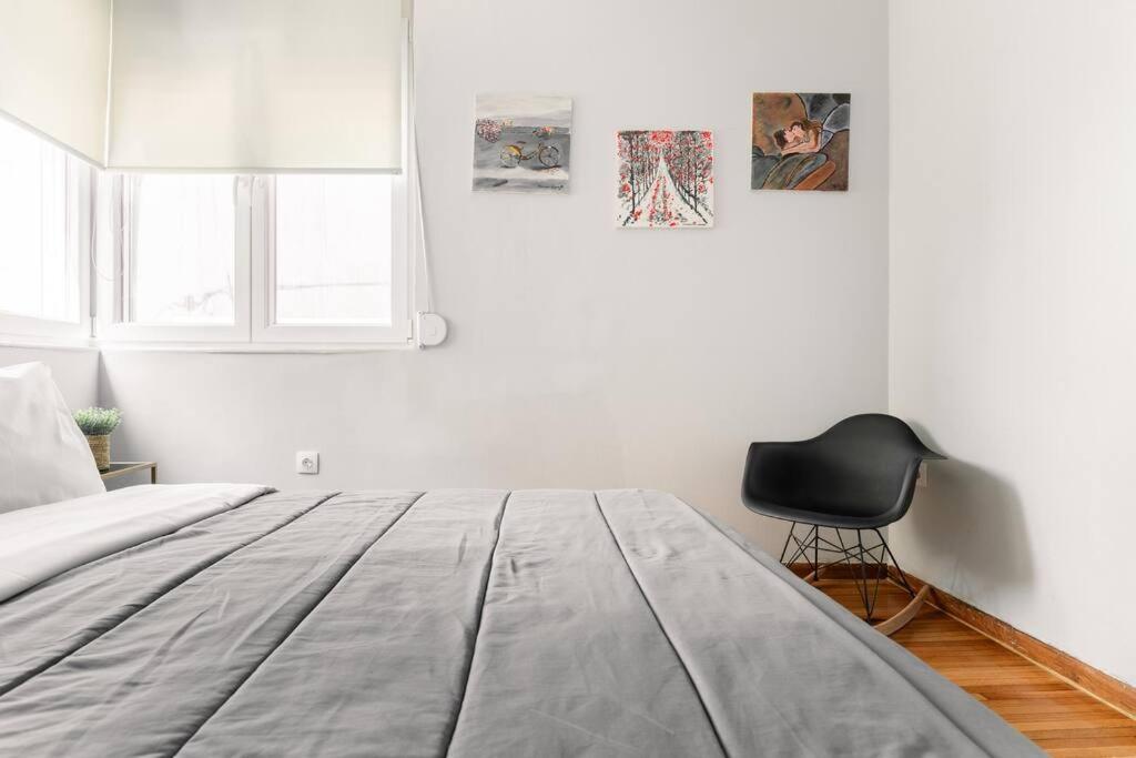 3BDR IDEAL CENTRAL ATHENIAN APT