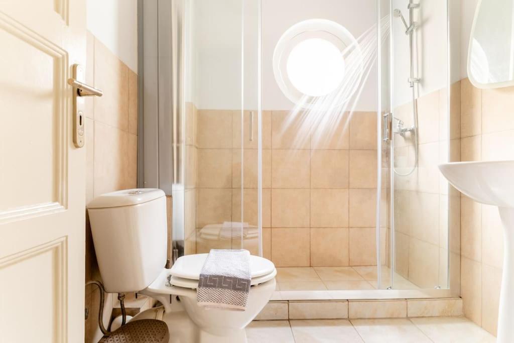 3BDR IDEAL CENTRAL ATHENIAN APT
