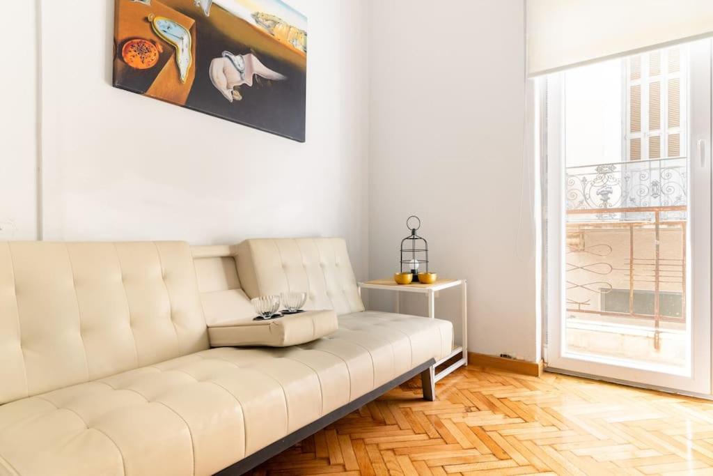 3BDR IDEAL CENTRAL ATHENIAN APT