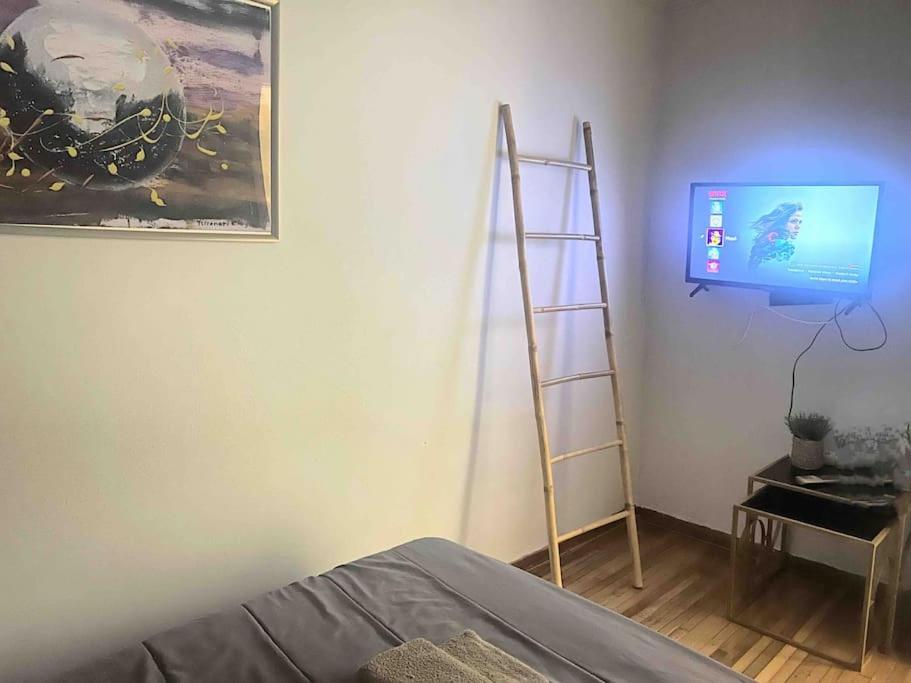 3BDR IDEAL CENTRAL ATHENIAN APT