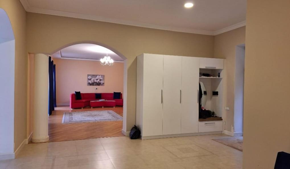 Elen's house