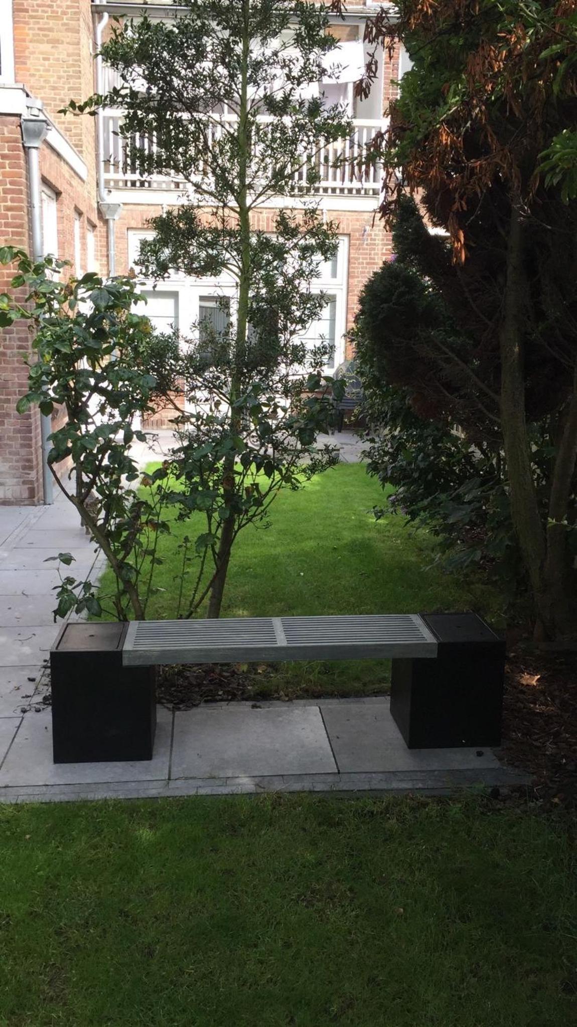 Executive Appartment with city garden view 4