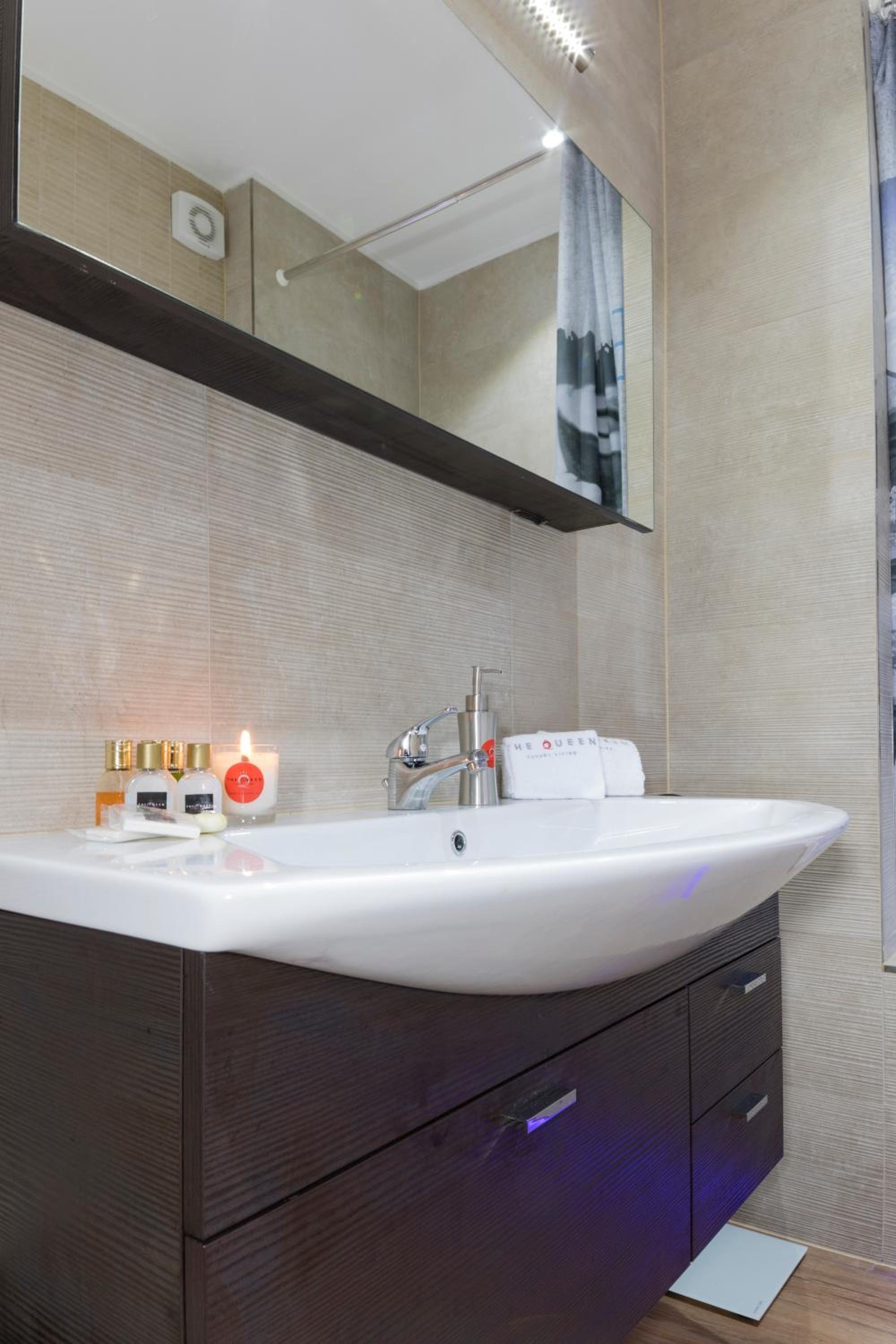 The Queen Luxury Apartments - Villa Liberty