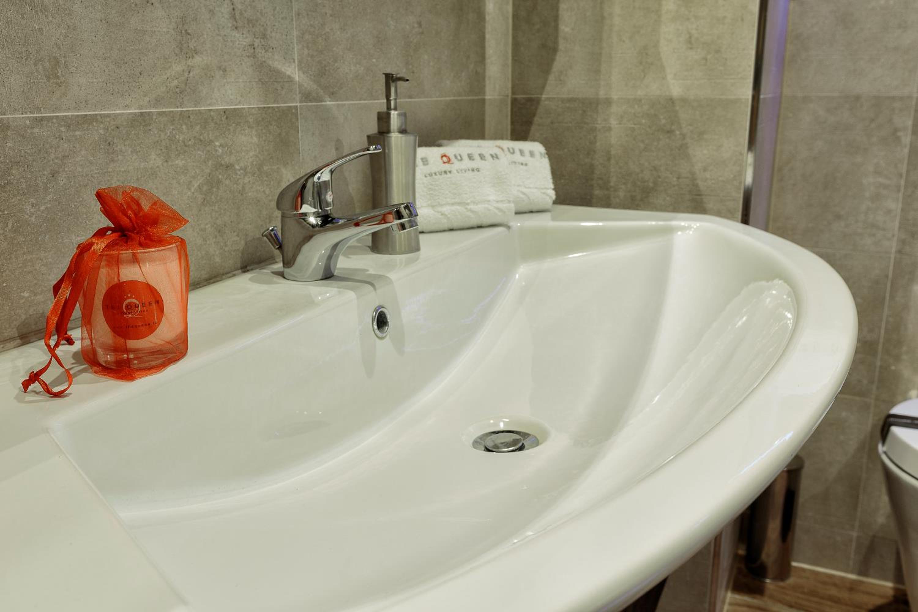 The Queen Luxury Apartments - Villa Liberty