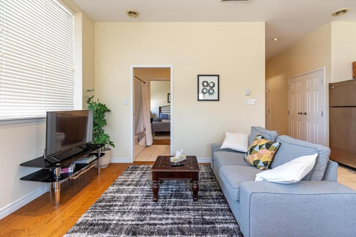 Spacious Downtown Loft #1 with AC