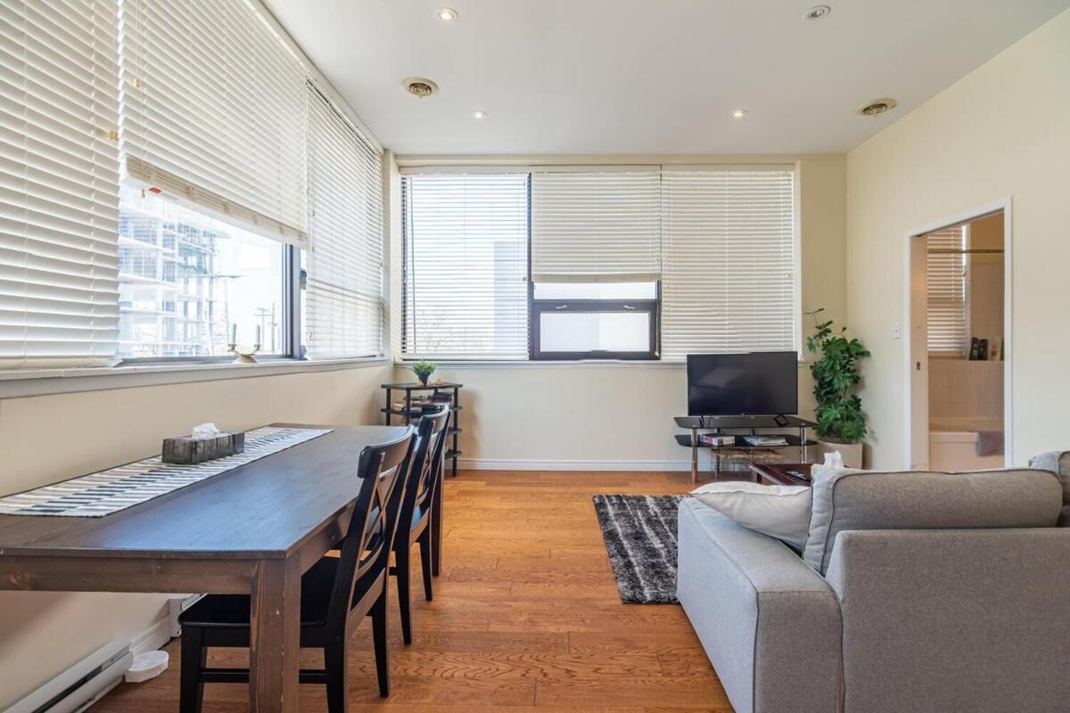 Spacious Downtown Loft #1 with AC