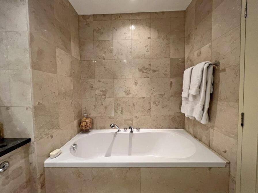 Waterside Apartment 101 by Island Villas
