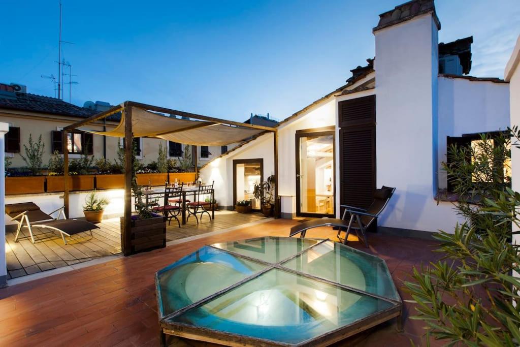 Penthouse Pantheon apartment with Terrace 2BR 2BA