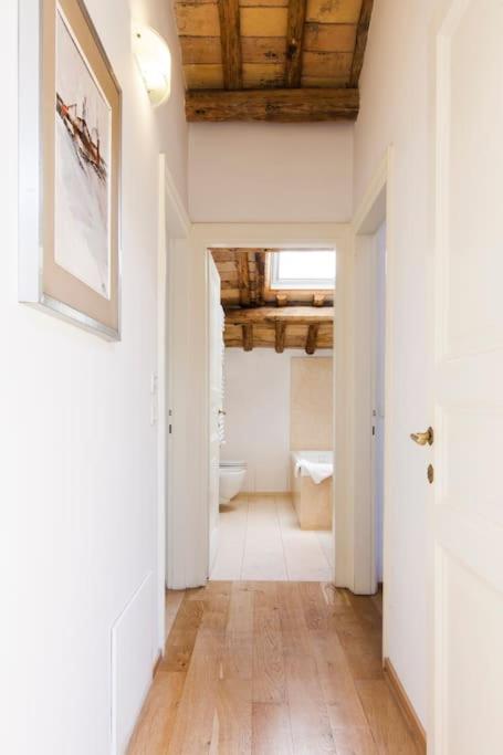 Penthouse Pantheon apartment with Terrace 2BR 2BA