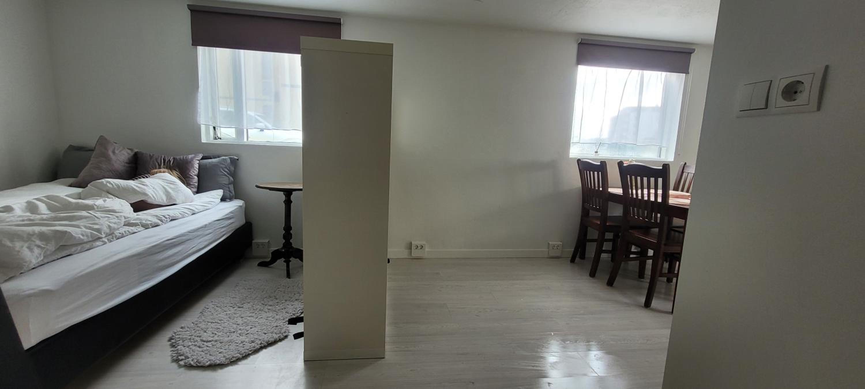 Cozy little home view 4