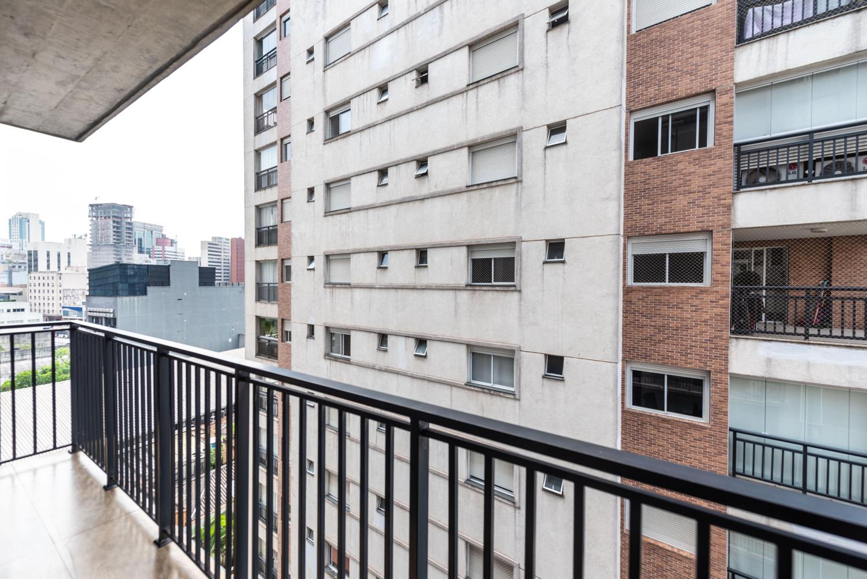 83 New studio next Paulista Av, fast wifi and balcony view 2