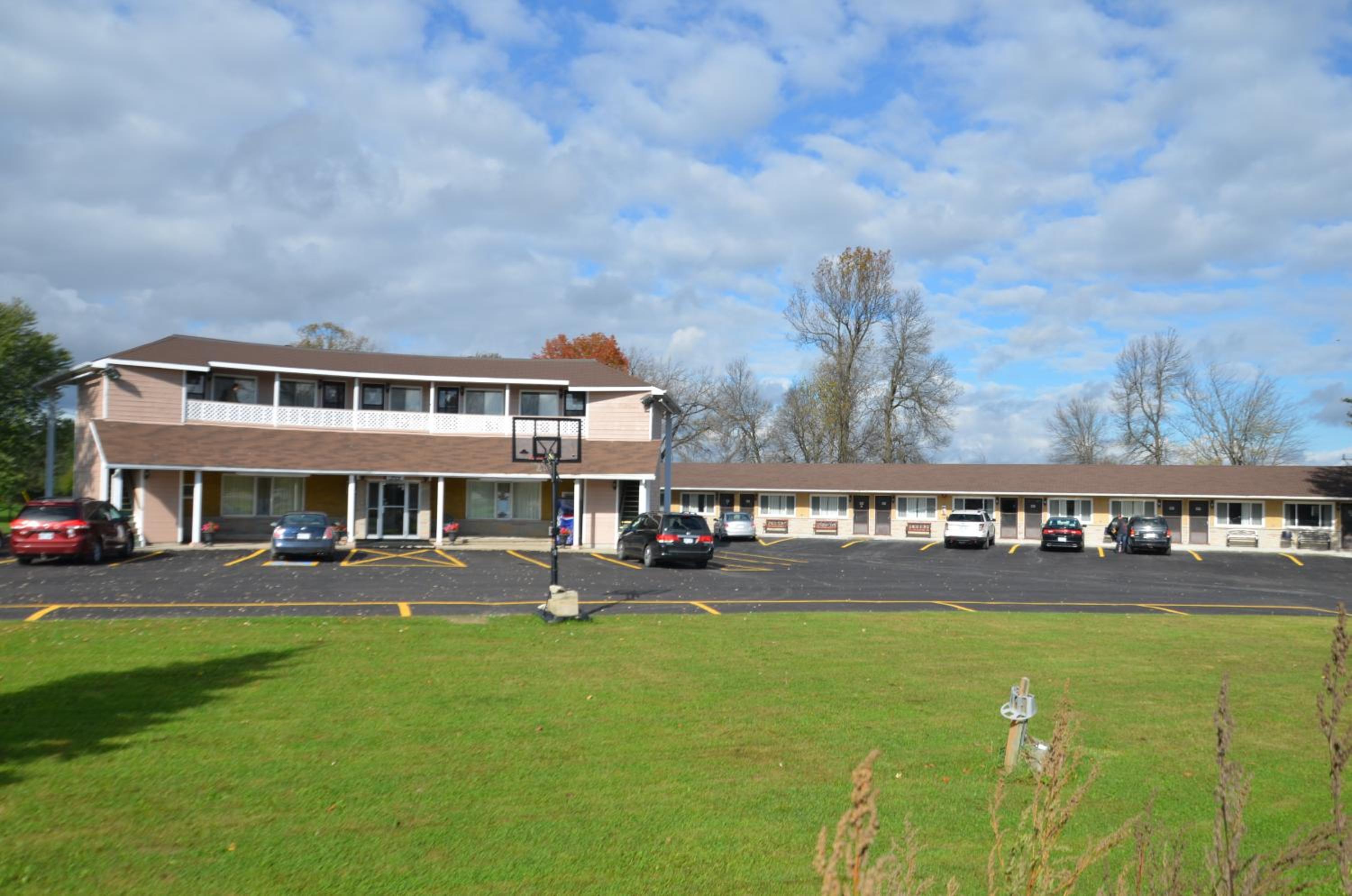 Aquarius Motel