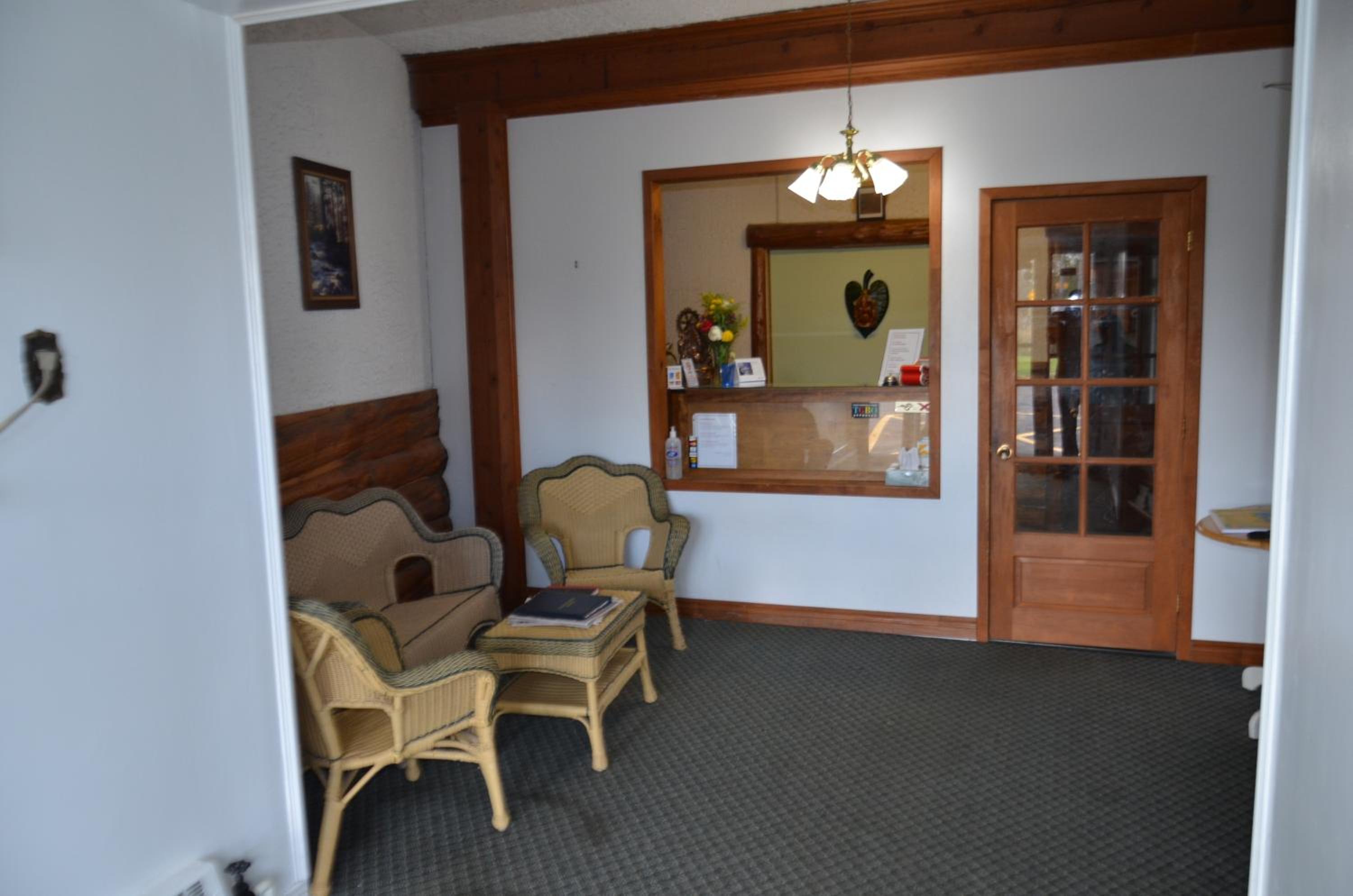 Aquarius Motel