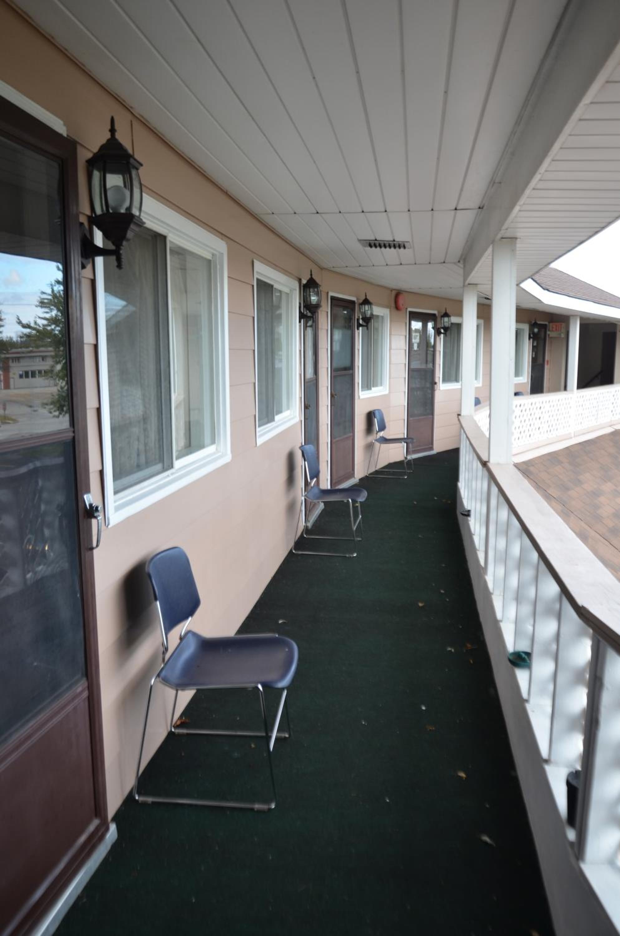 Aquarius Motel