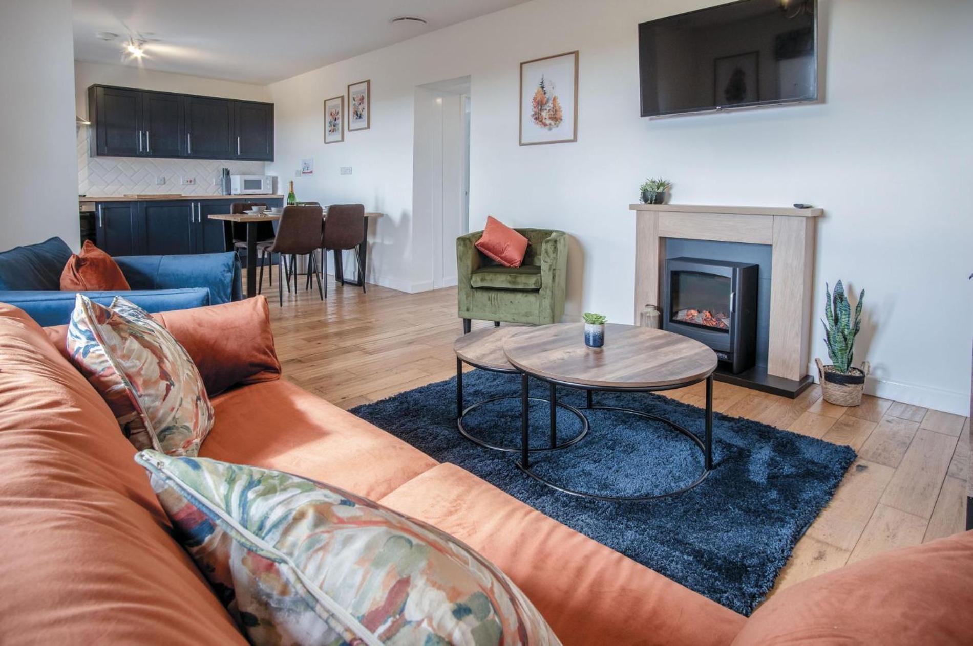 Anchor Well - 2 Bedroom Cottage - Ludchurch view 2