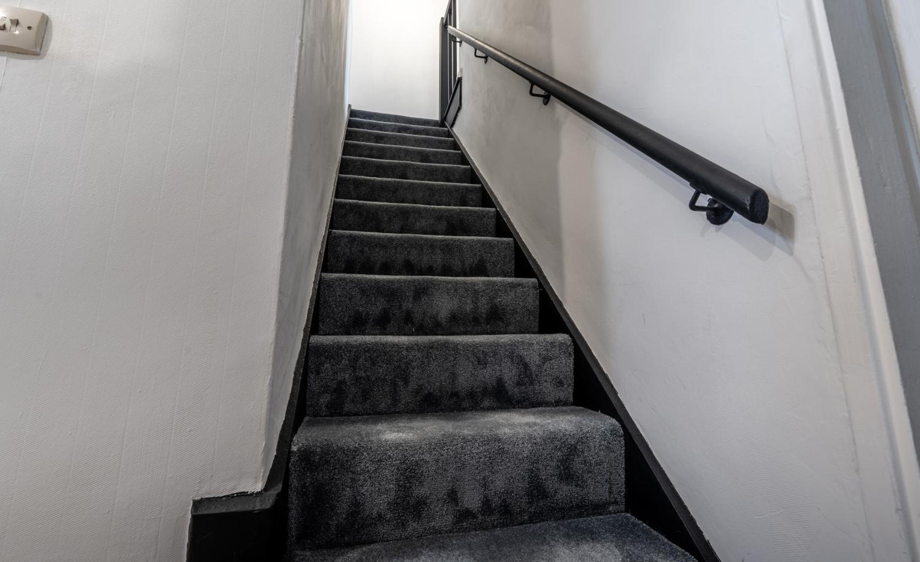 Tower Bridge Shard View 2 Bed Deluxe Apartment