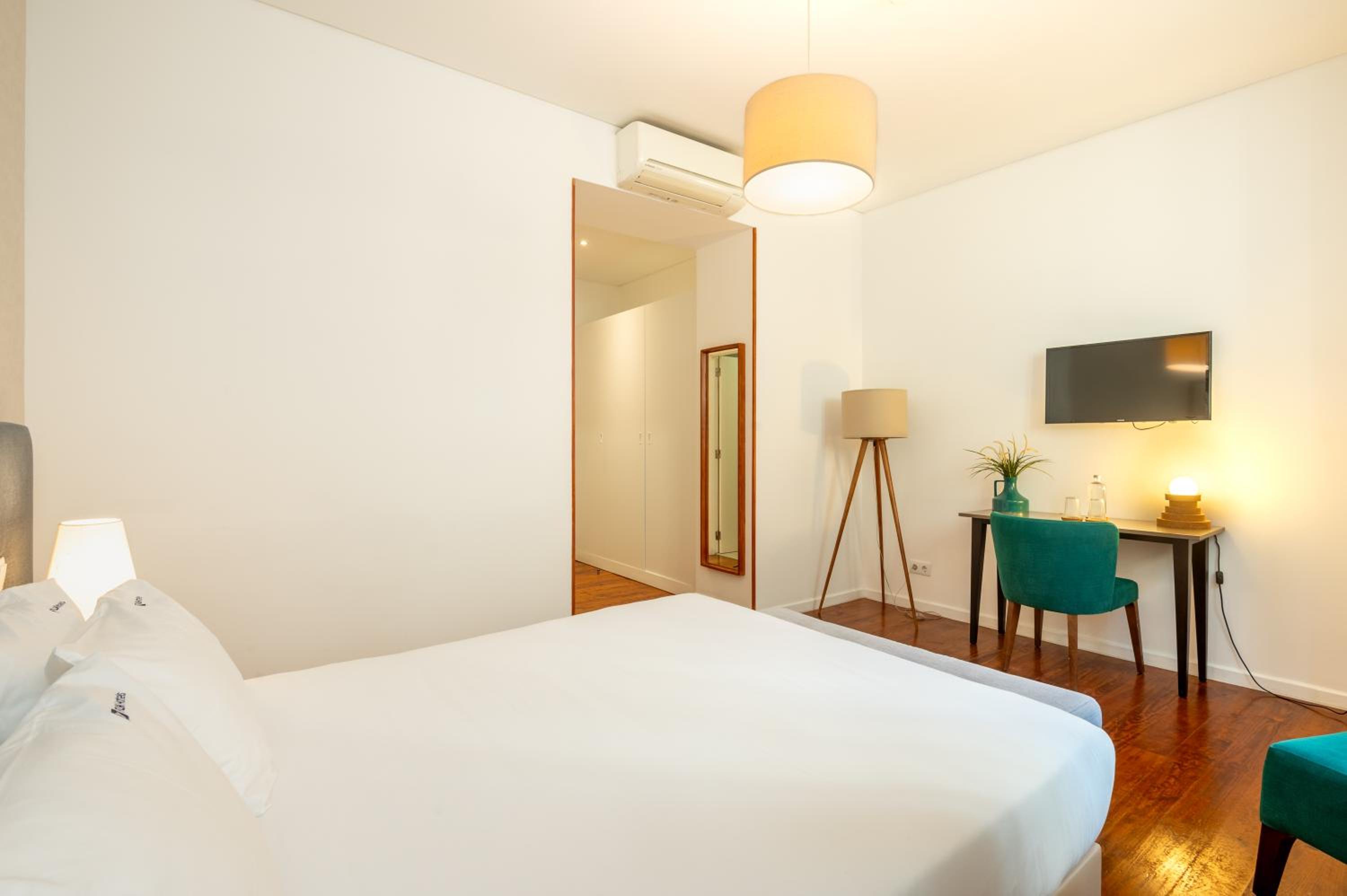 Bica FLH Suites