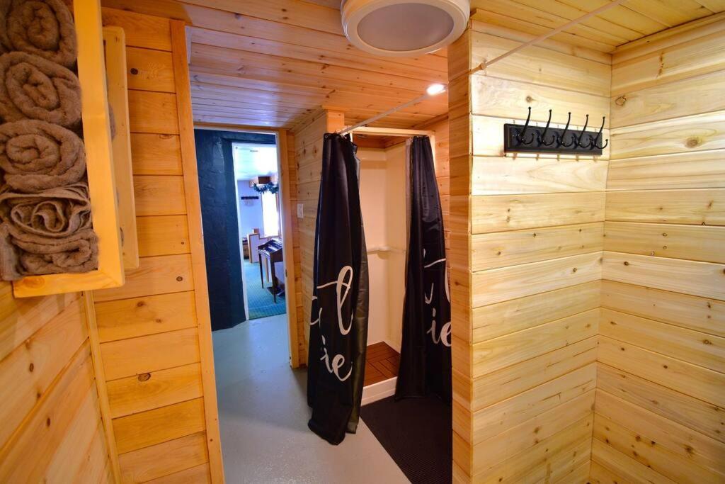 Chalet de l'Auberge: Lac avec Plage, SPA & Billard