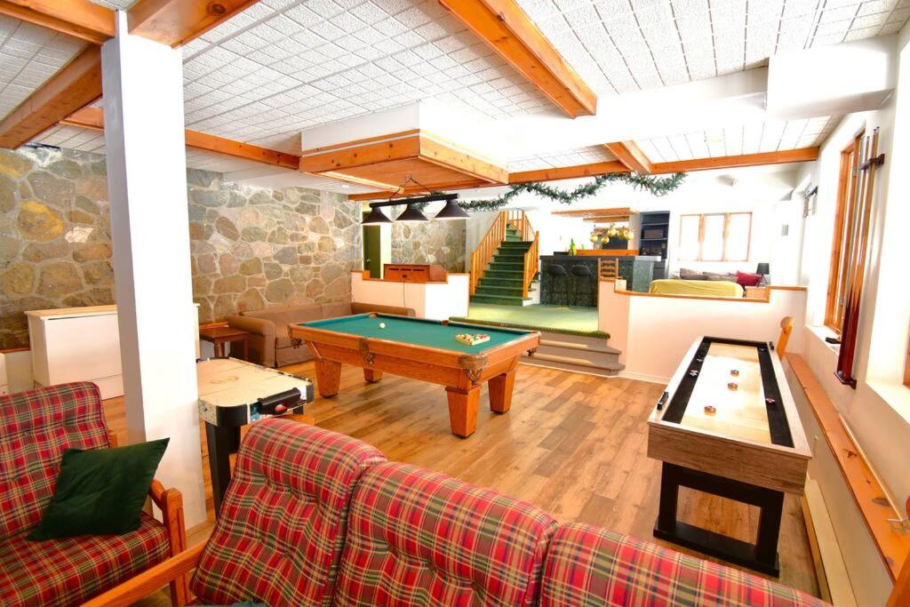 Chalet de l'Auberge: Lac avec Plage, SPA & Billard