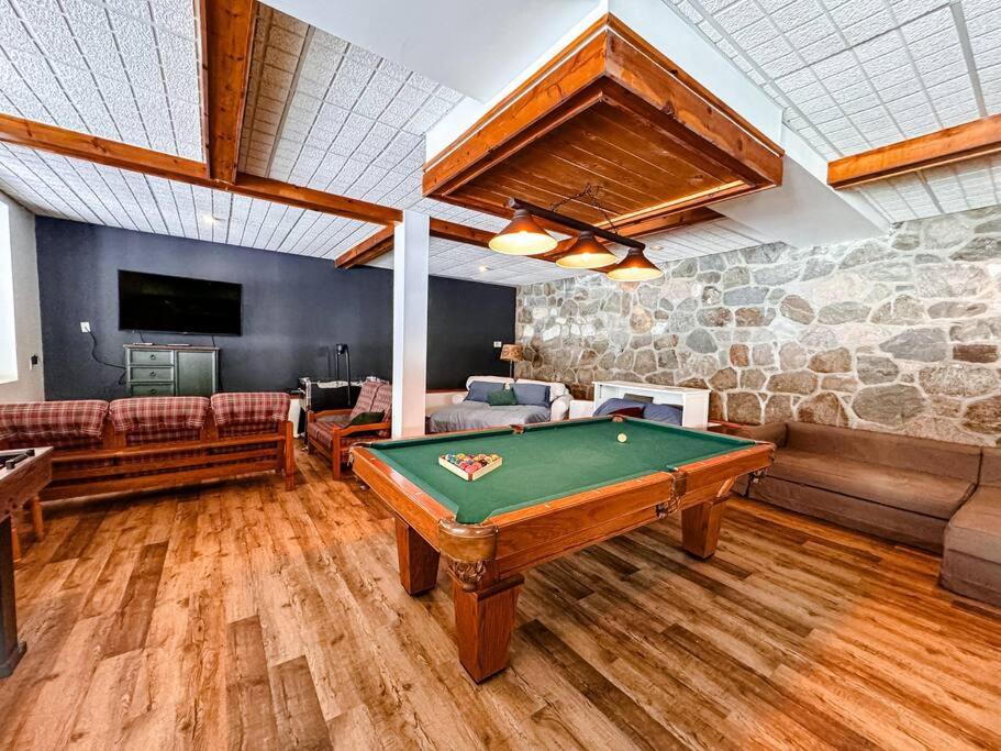 Chalet de l'Auberge: Lac avec Plage, SPA & Billard