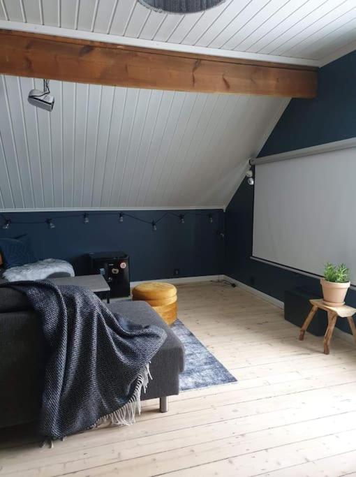 Romslig og særegent hus