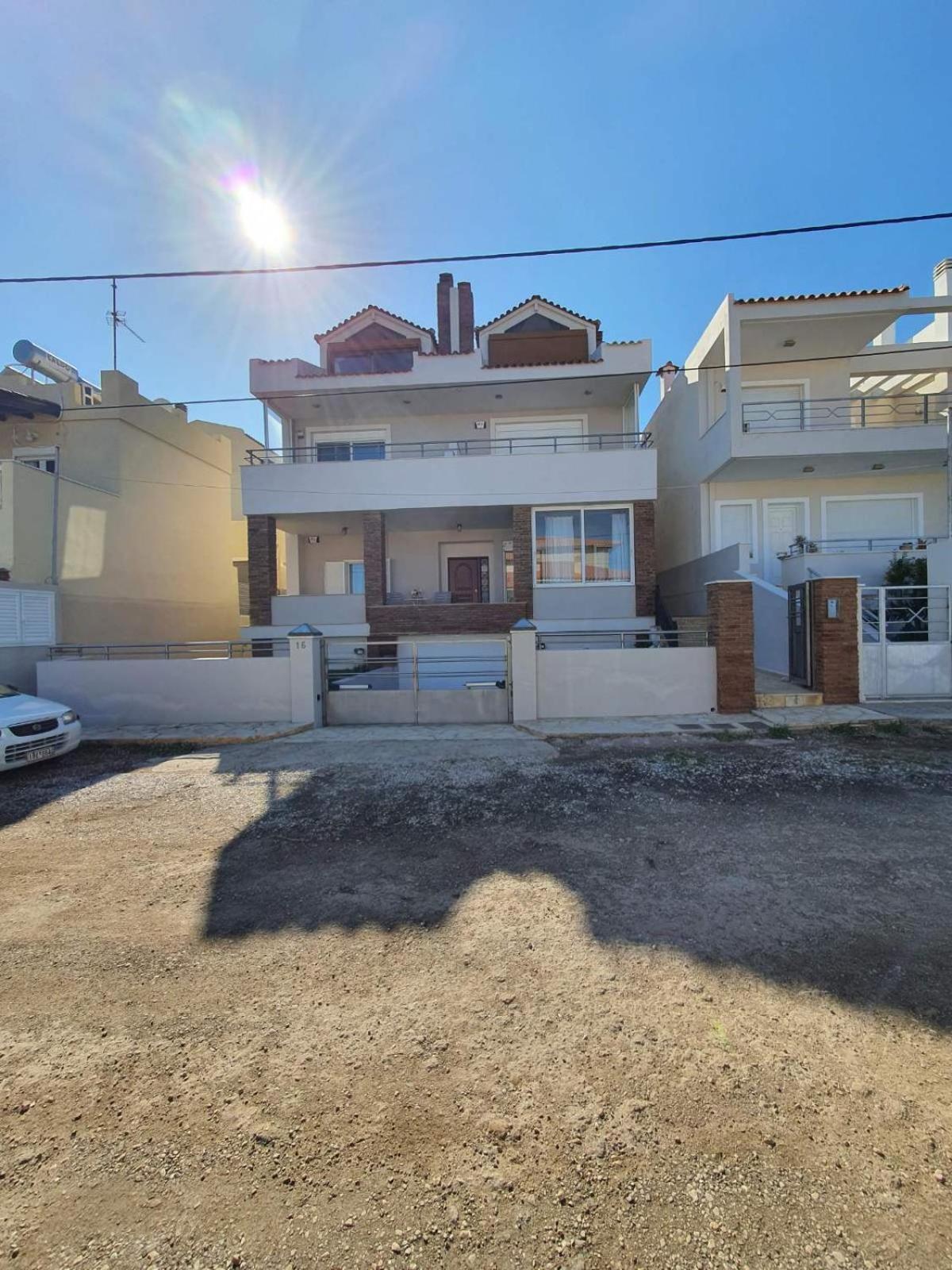 Surf House photo 1