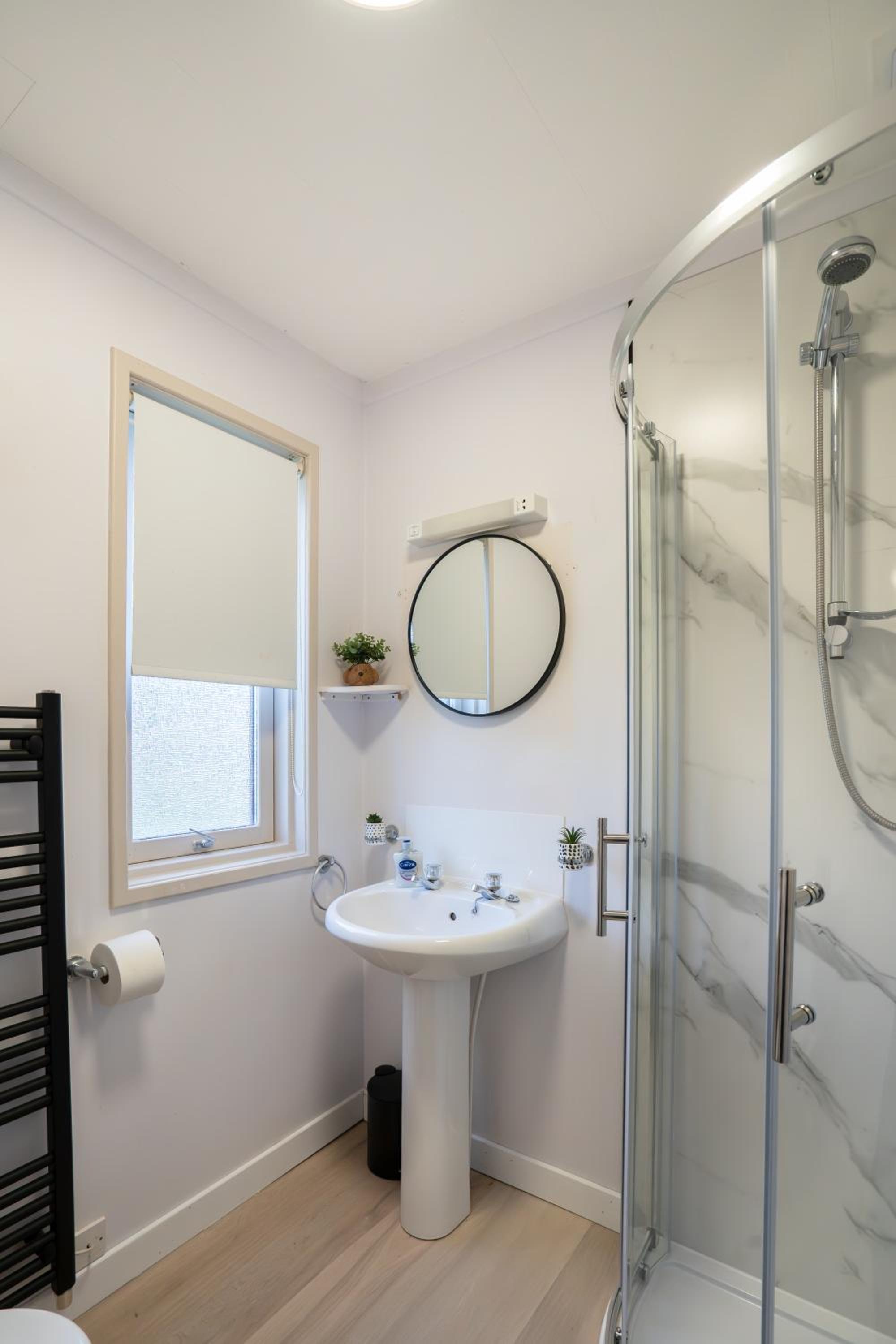 Hot Tub - Hunters Quay 3BR Lodge -Free Parking view 5