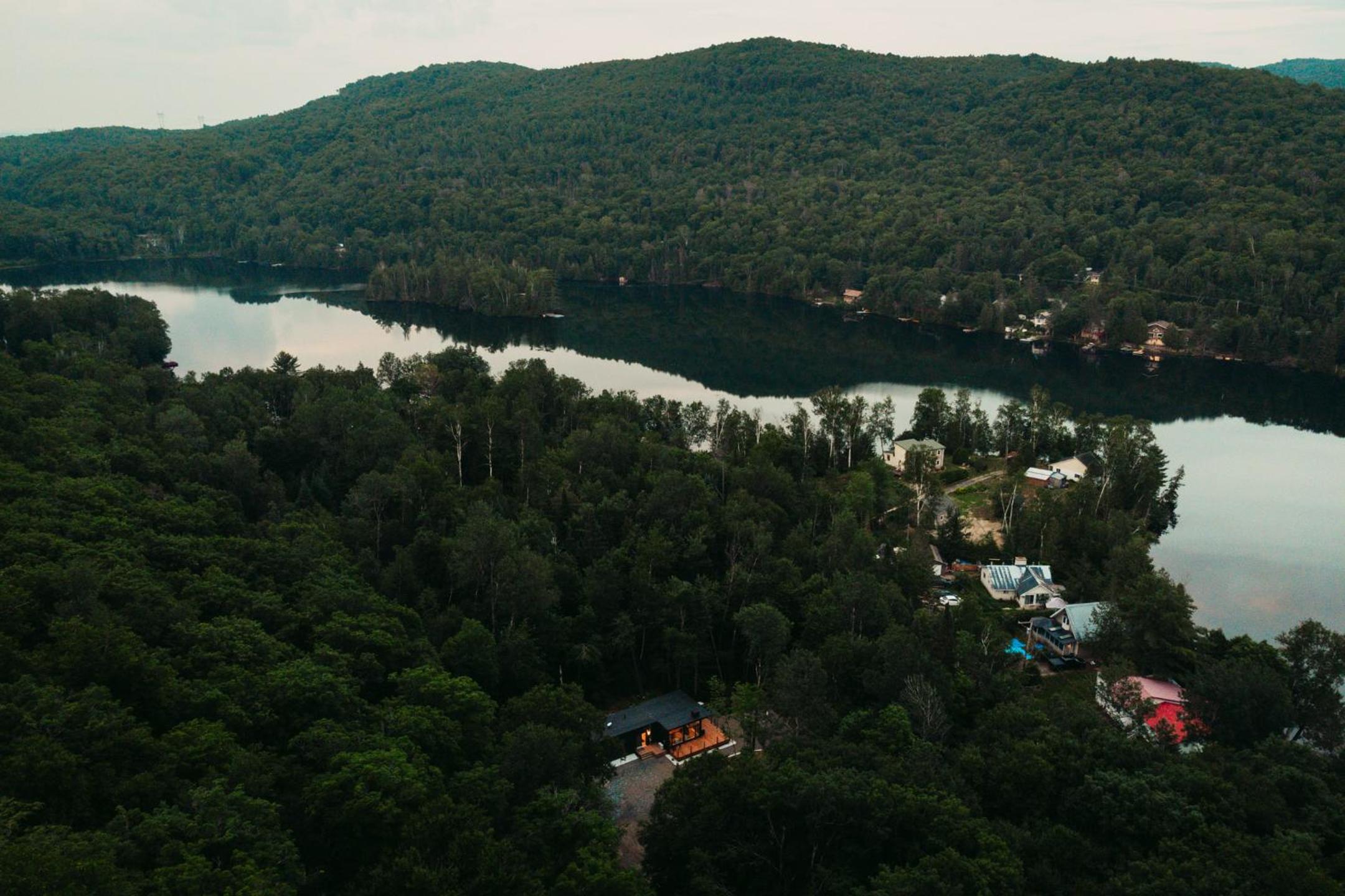 Tremblant Forest Spa Lac Plage Quai Privé