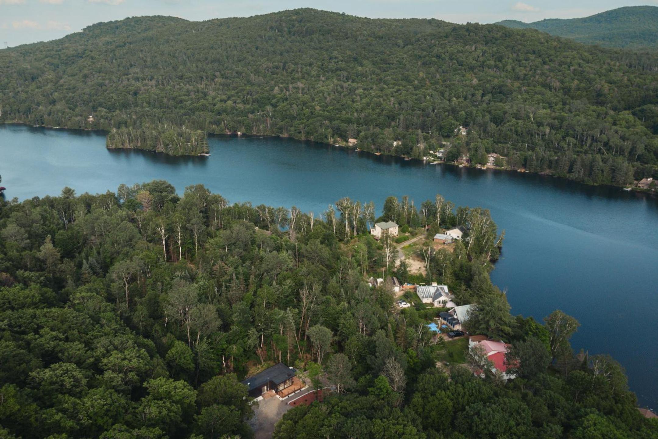 Tremblant Forest Spa Lac Plage Quai Privé