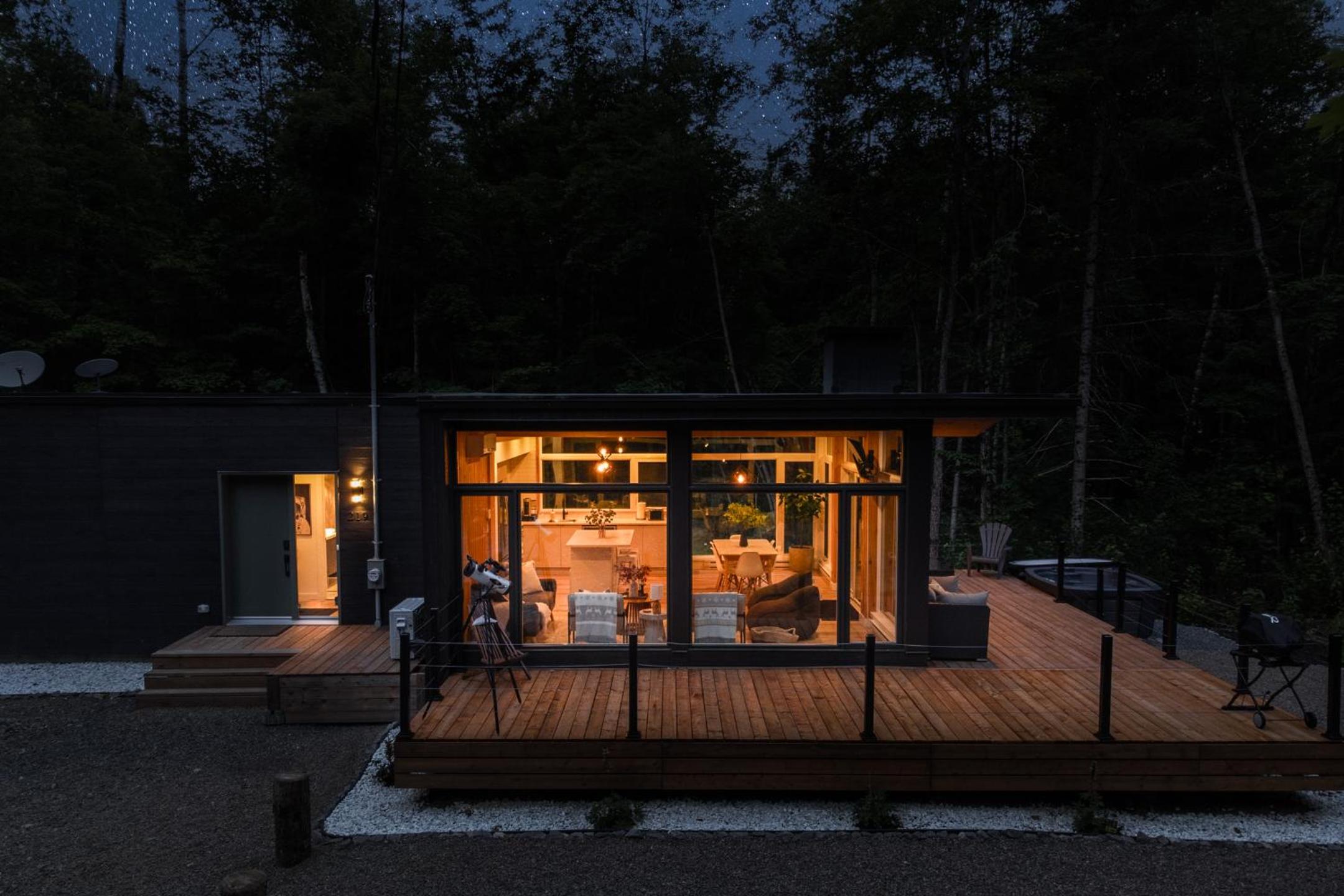 Tremblant Forest Spa Lac Plage Quai Privé