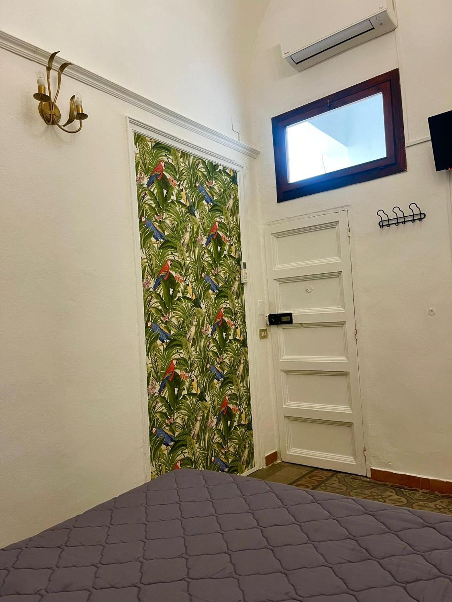 Voilà Rooms Guest House
