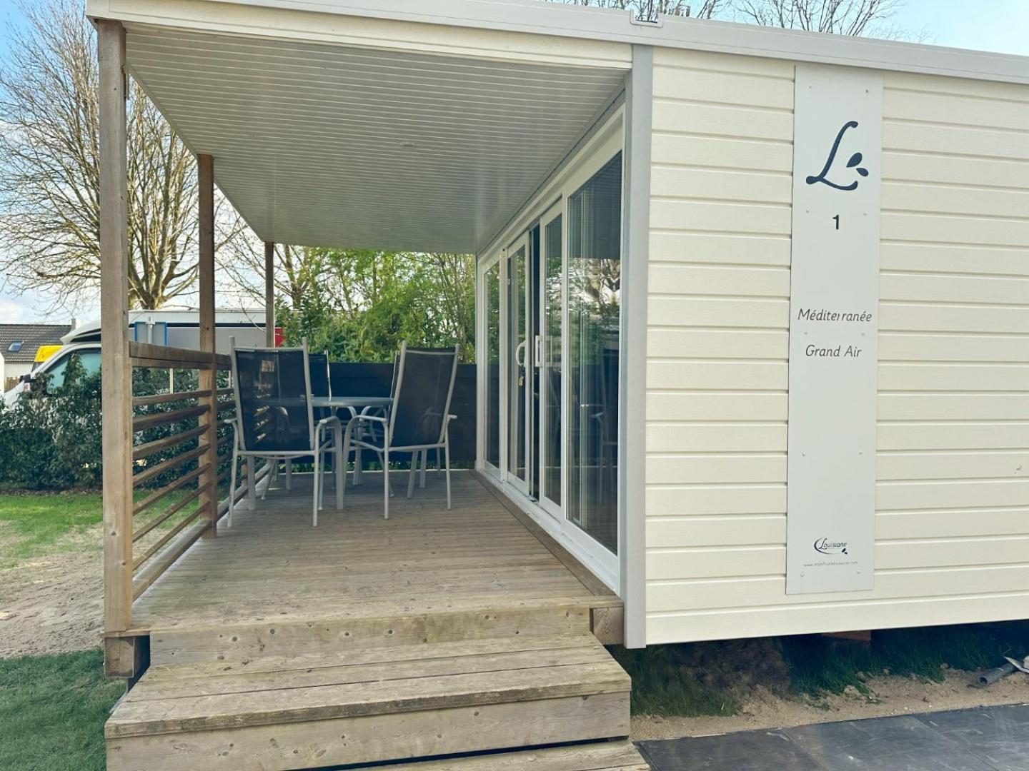 Chalet 1a op Recreatiepark De Wielen view 3