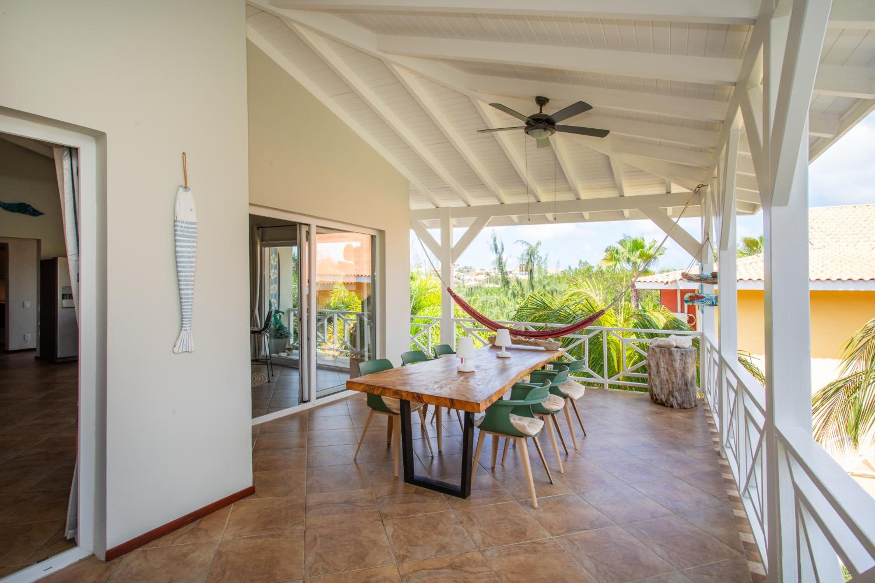 Penthouse Tropicana 6 persons gated penthouse with pool