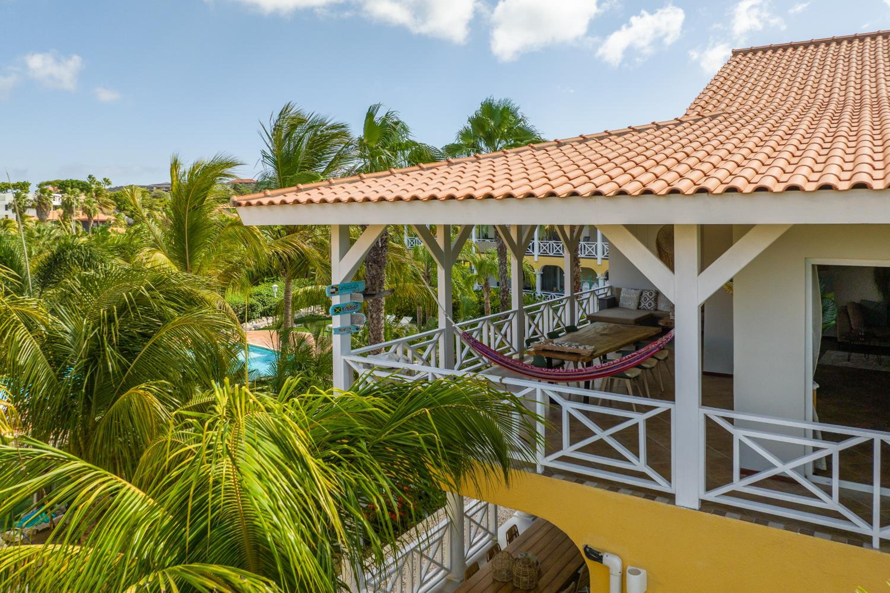 Penthouse Tropicana 6 persons gated penthouse with pool