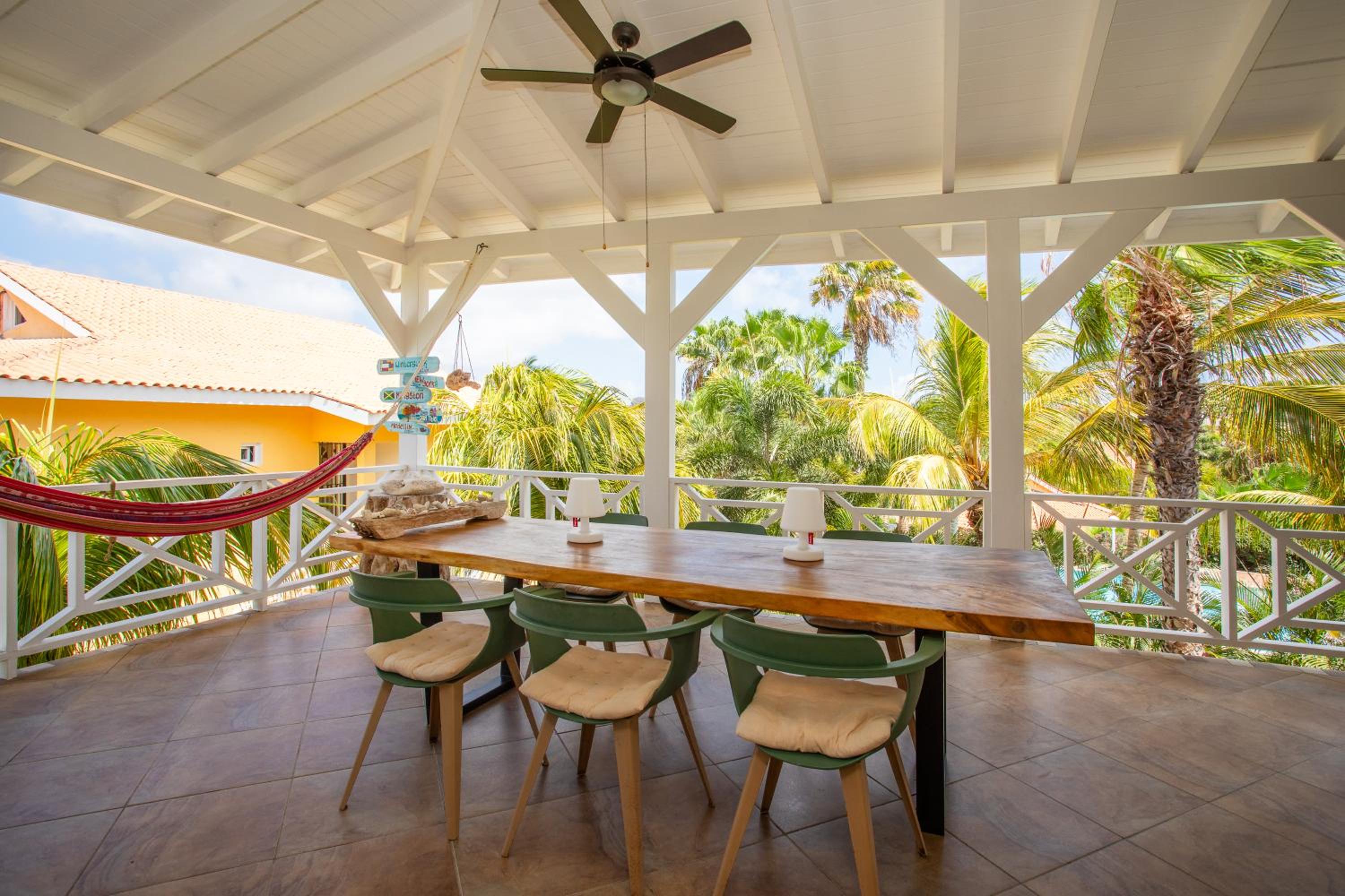 Penthouse Tropicana 6 persons gated penthouse with pool