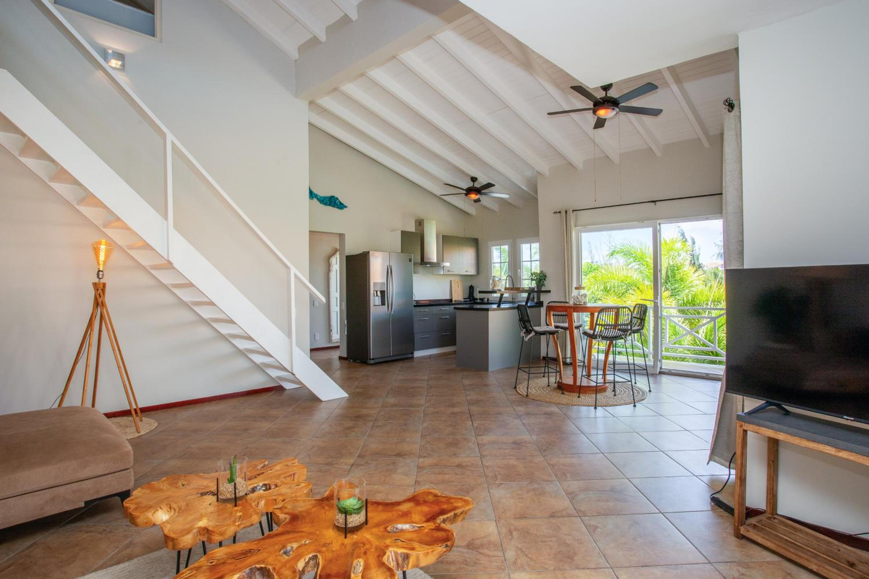 Penthouse Tropicana 6 persons gated penthouse with pool