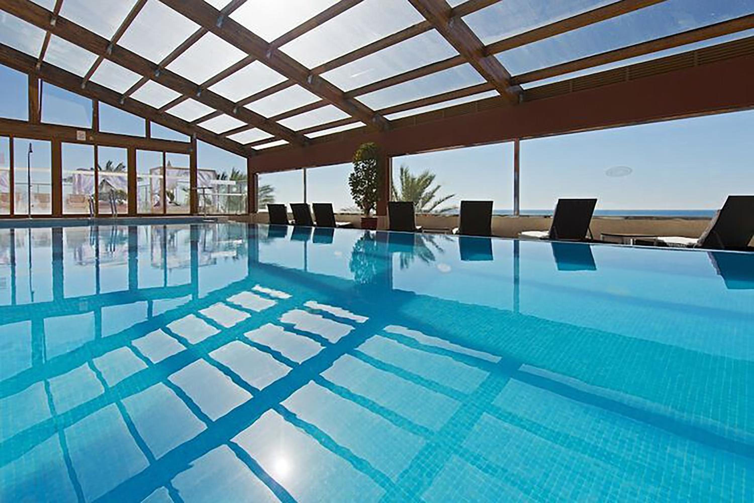 Estepona West Beachfront Apartment JANINE