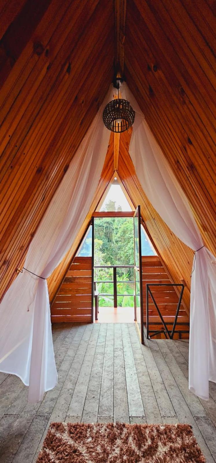 Glamping y Cabañas Alpina