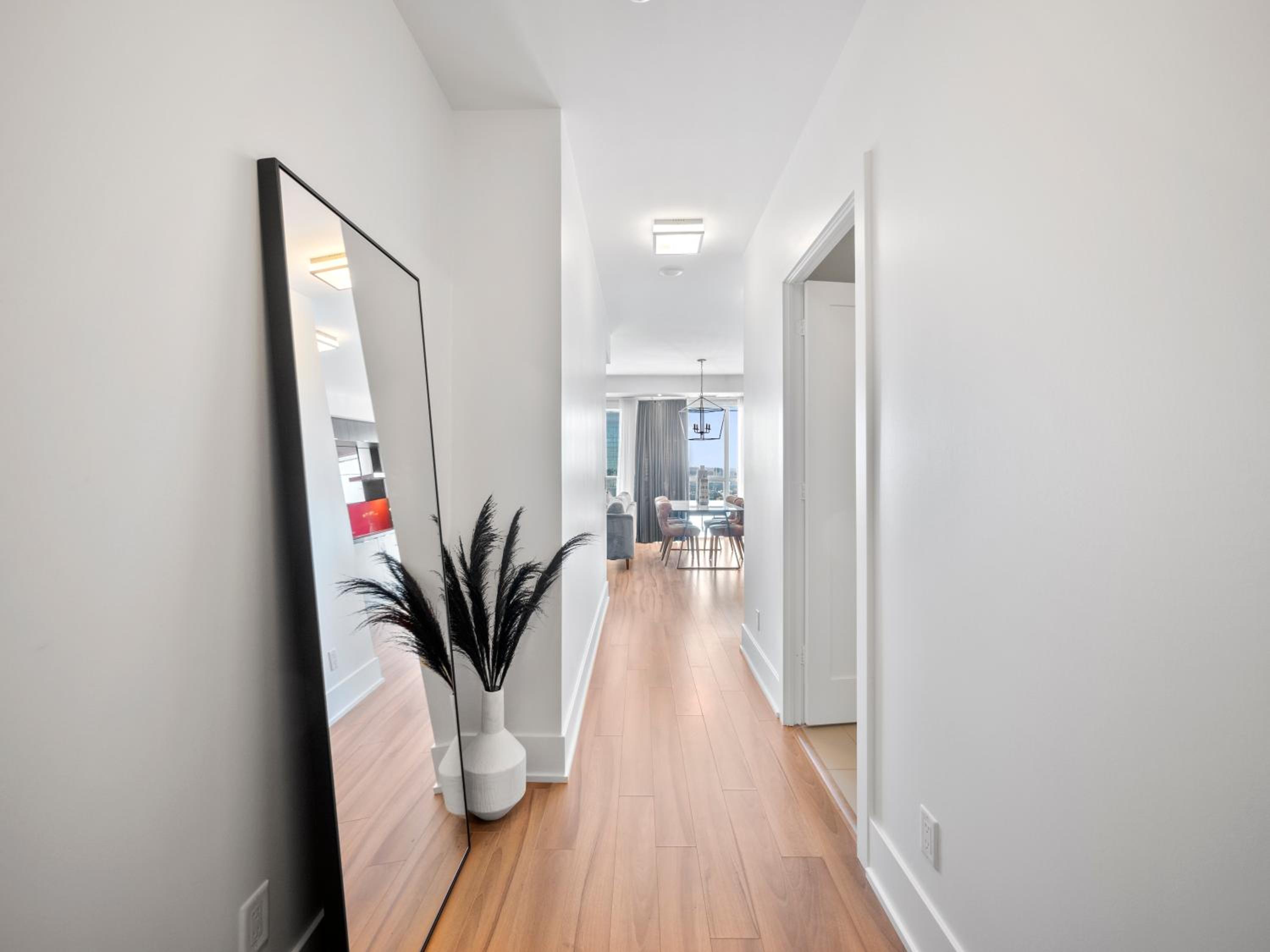 Stylish One Bedroom Suite - Entertainment District Toronto