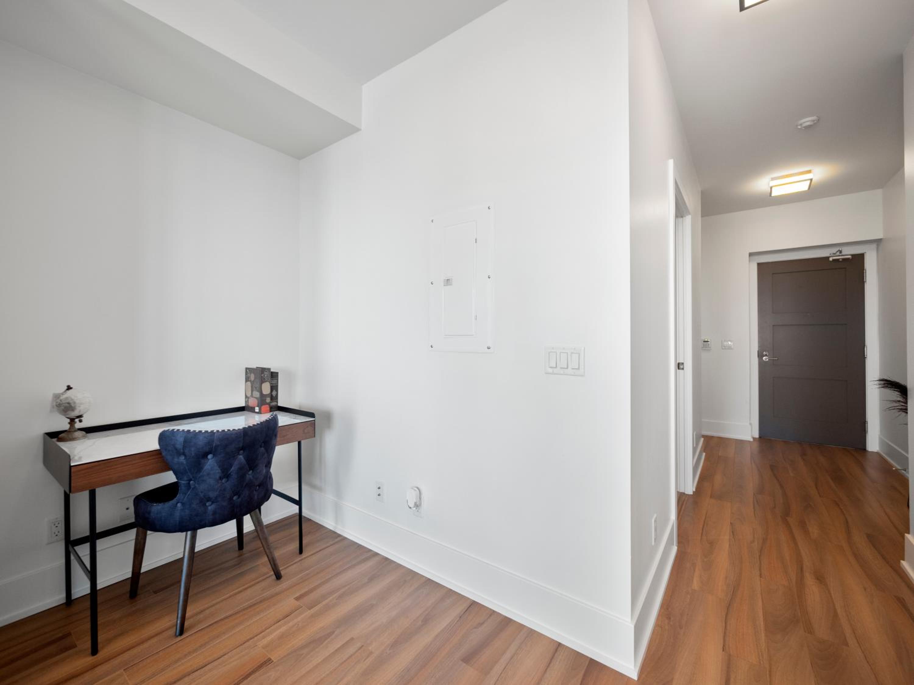 Stylish One Bedroom Suite - Entertainment District Toronto